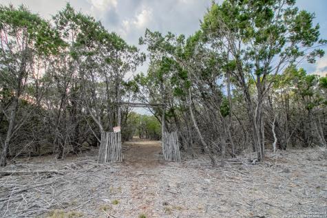 49 Cool Creek Camp Verde TX 78010