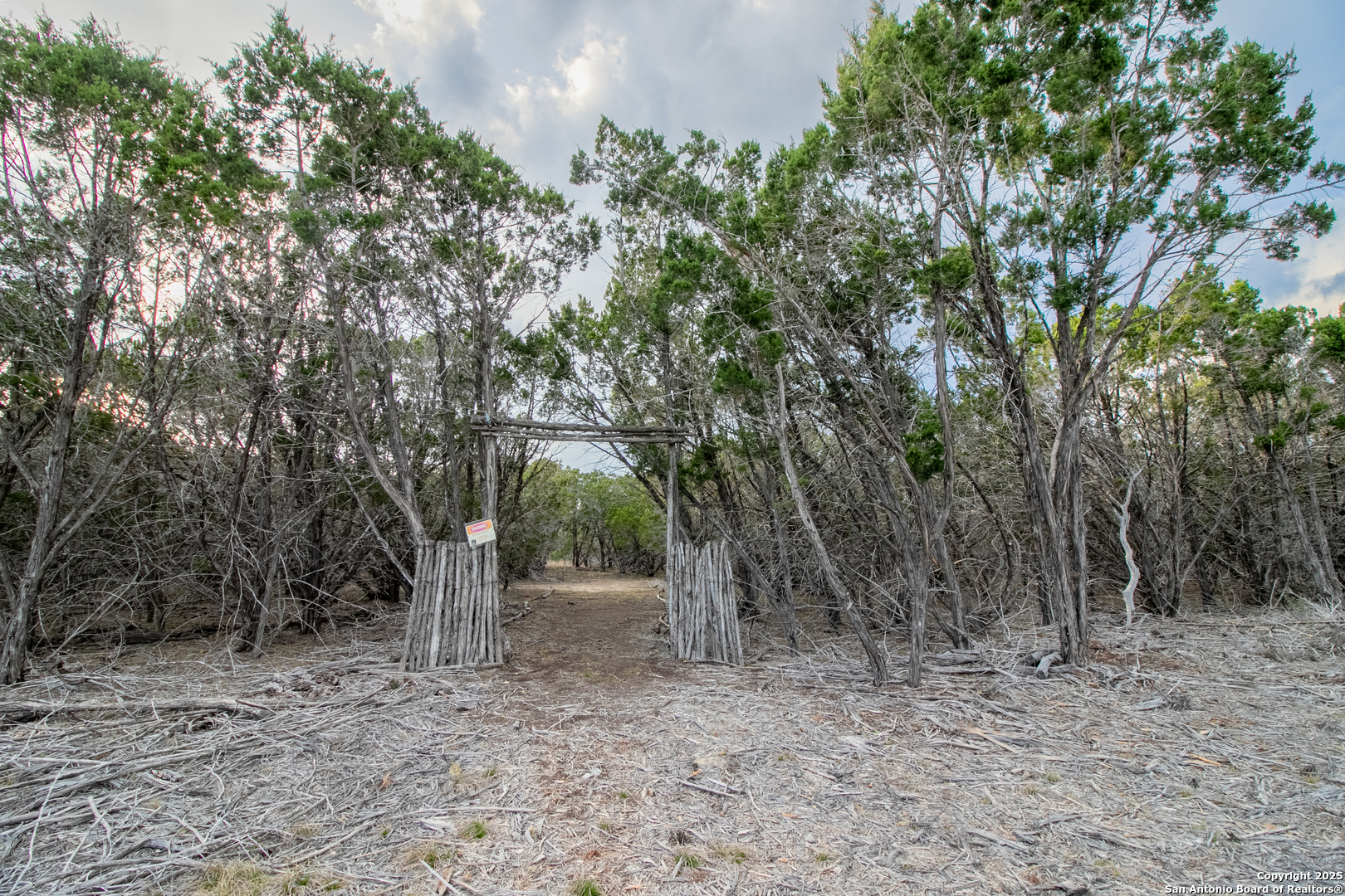 49 Cool Creek Camp Verde TX 78010
