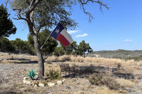 49 Cool Creek Camp Verde TX 78010