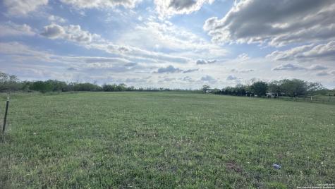 1 County Road # 163 Elmendorf TX 78112