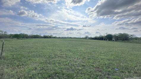 1 County Road # 163 Elmendorf TX 78112
