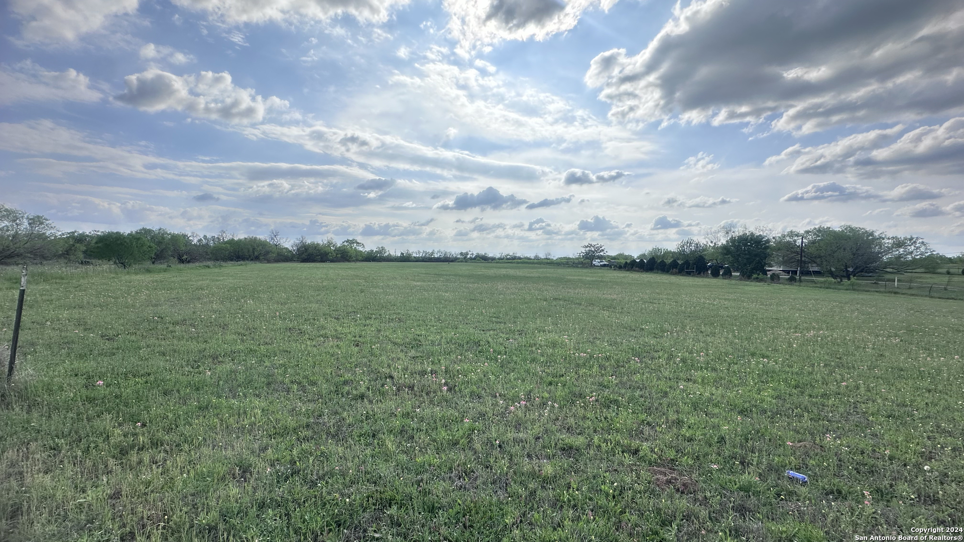 1 County Road # 163 Elmendorf TX 78112