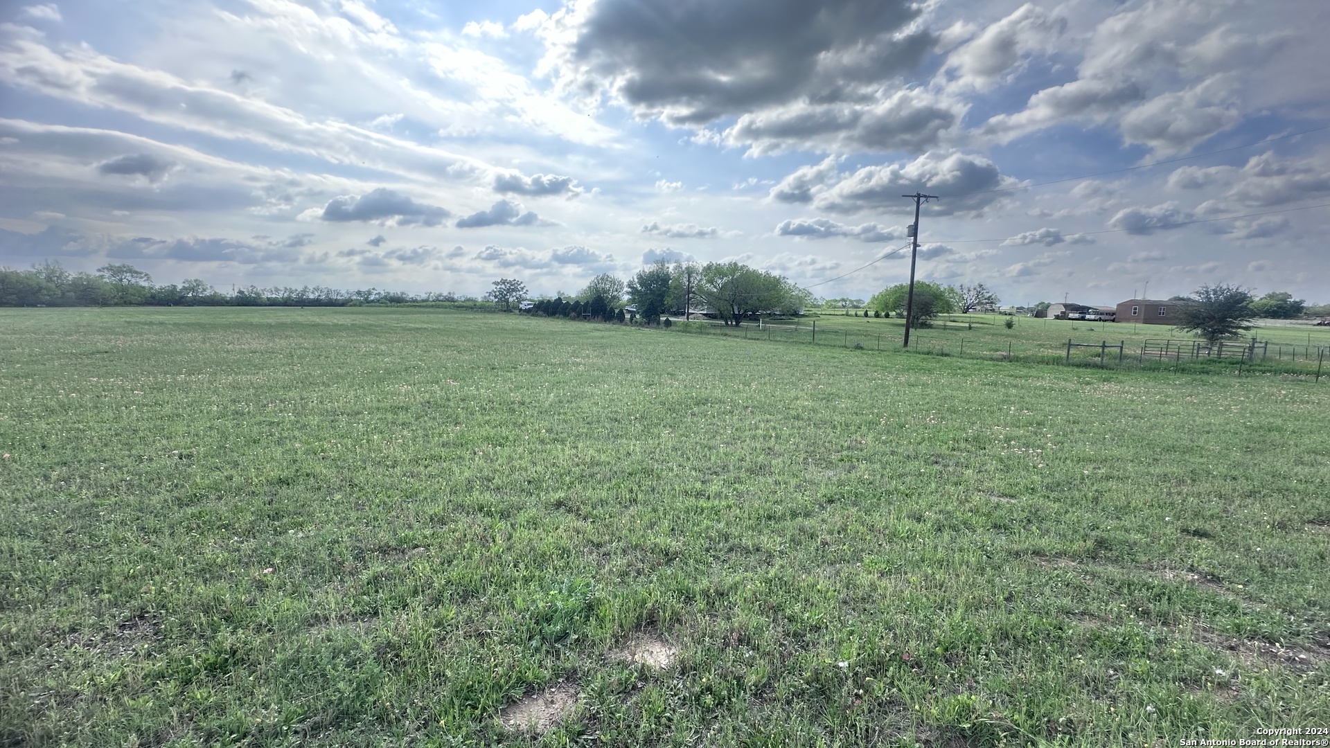 1 County Road # 163 Elmendorf TX 78112