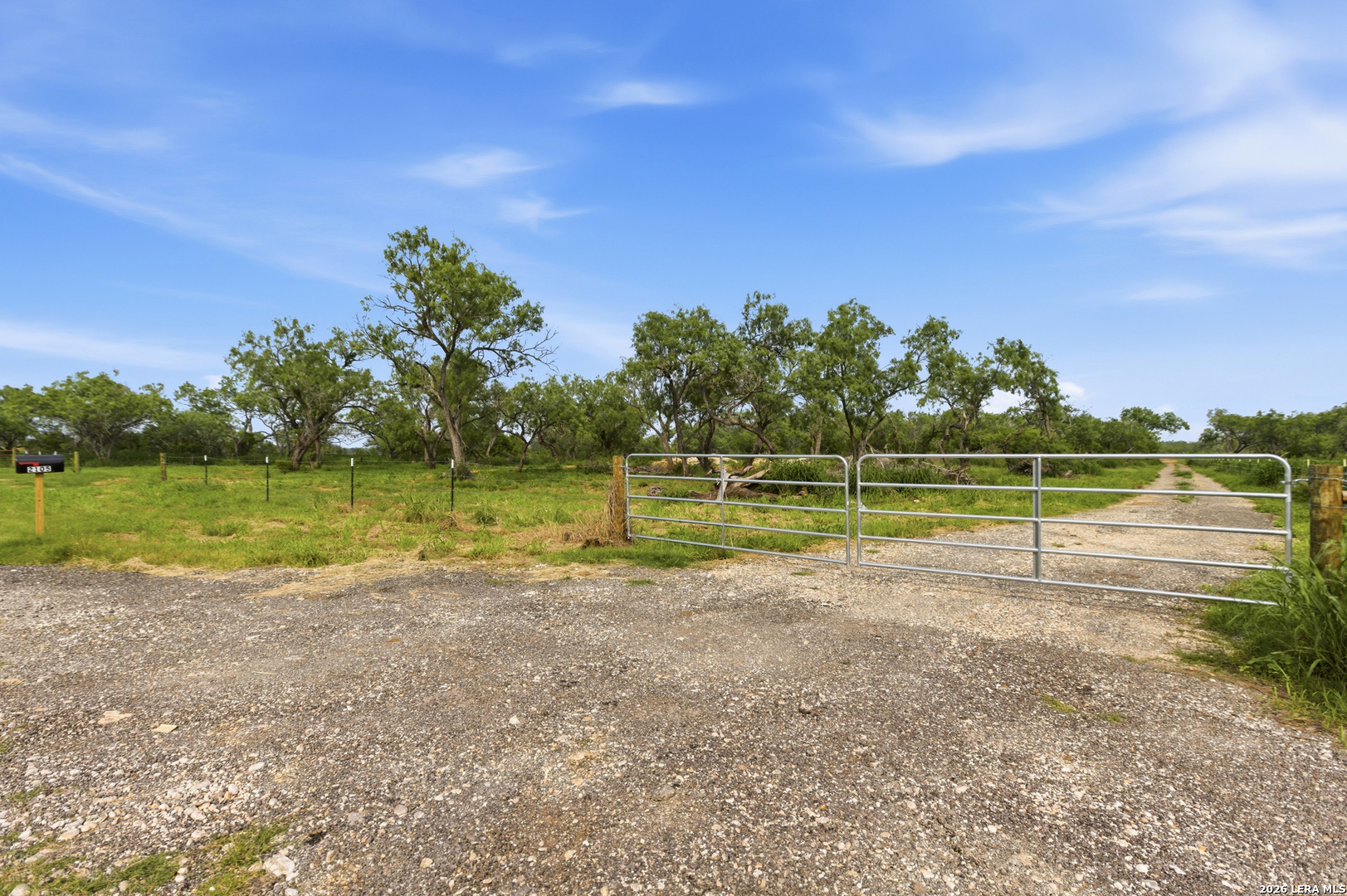 2105 County Road 124 Floresville TX 78114