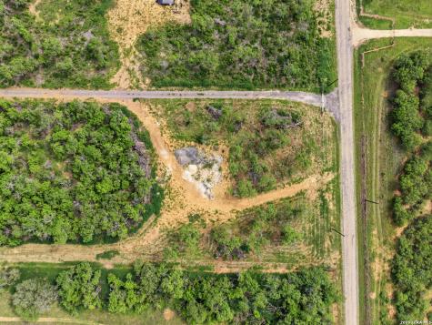 2105 County Road 124 Floresville TX 78114
