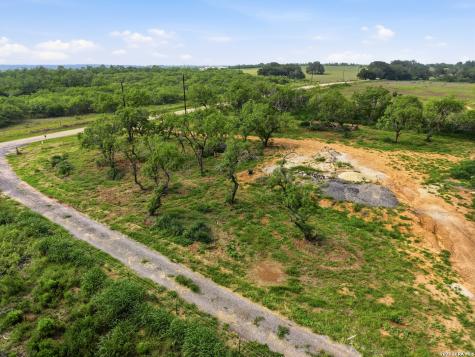 2105 County Road 124 Floresville TX 78114
