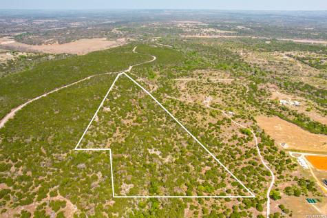 107 Camp Alzafar Boerne TX 78006