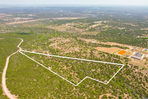 107 Camp Alzafar Boerne TX 78006