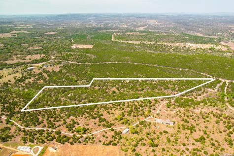 107 Camp Alzafar Boerne TX 78006