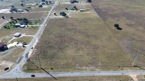 100 Scenic Hills La Vernia TX 78121