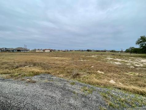 124 Pradera Ridge Floresville TX 78114