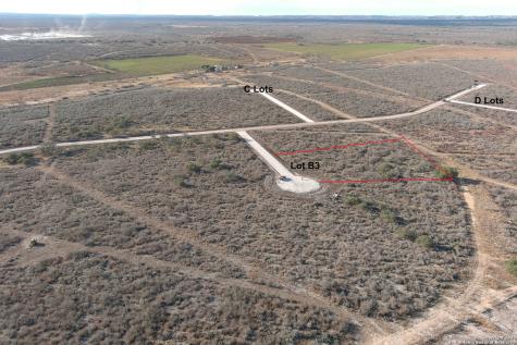 61 Friendship Hills Uvalde TX 78801