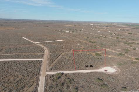 61 Friendship Hills Uvalde TX 78801