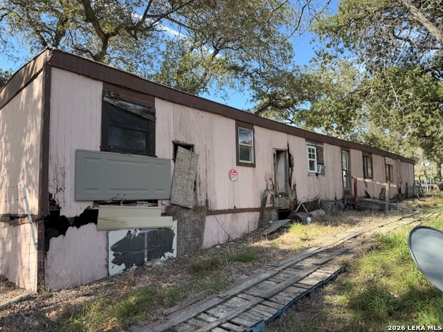 203 Flores Oaks Drive Floresville TX 78114