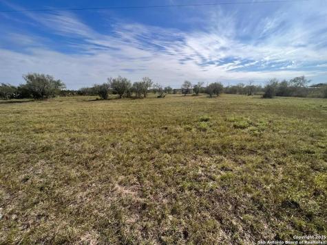204 Camino Bolivar Laredo TX 78043