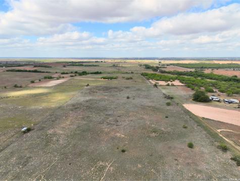 2612 County Road 232 Floresville TX 78114