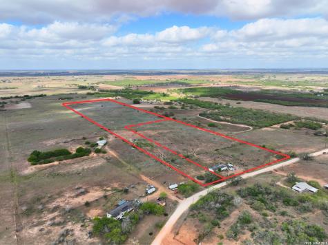2612 County Road 232 Floresville TX 78114