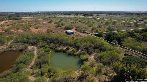 2452 2nd Street Pleasanton TX 78064