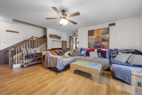 2452 2nd Street Pleasanton TX 78064