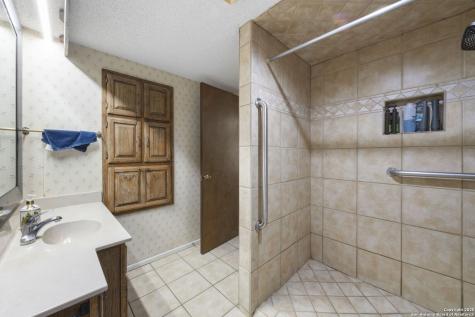 2452 2nd Street Pleasanton TX 78064