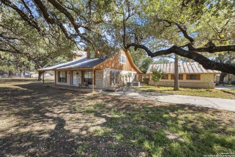 2452 2nd Street Pleasanton TX 78064