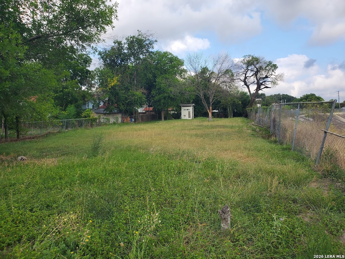 1915 N Hamilton Street San Antonio TX 78201