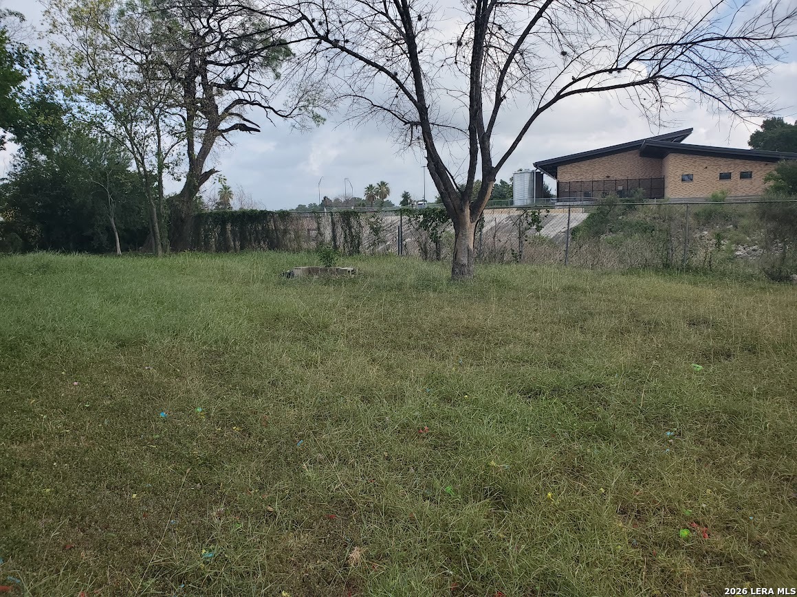 1915 N Hamilton Street San Antonio TX 78201