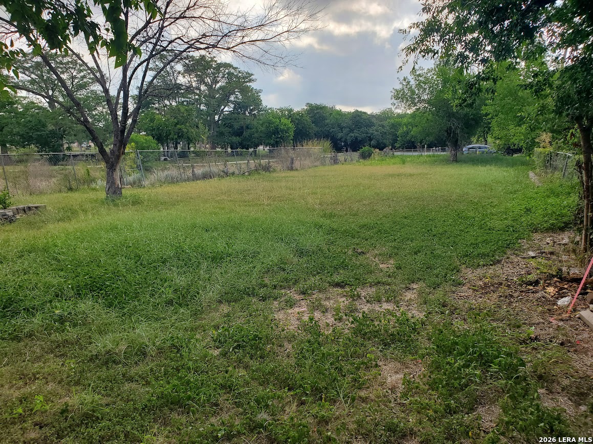 1915 N Hamilton Street San Antonio TX 78201