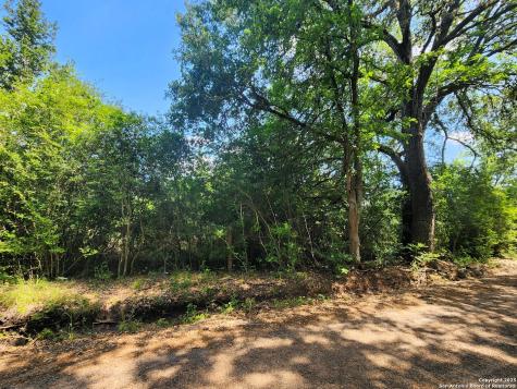 961 Lane Pool Lagrange TX 78945