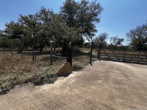 Tbd, Lot 17 Woodland Hills Poteet TX 78065