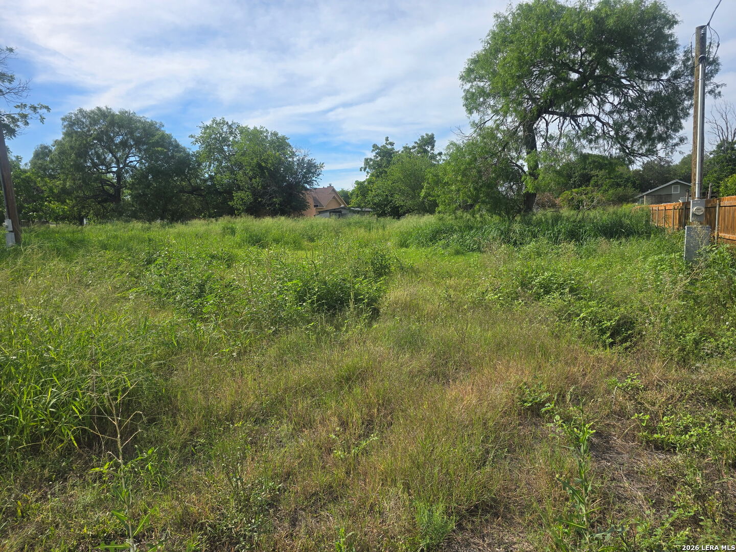 8107 W Dixon Road Somerset TX 78069
