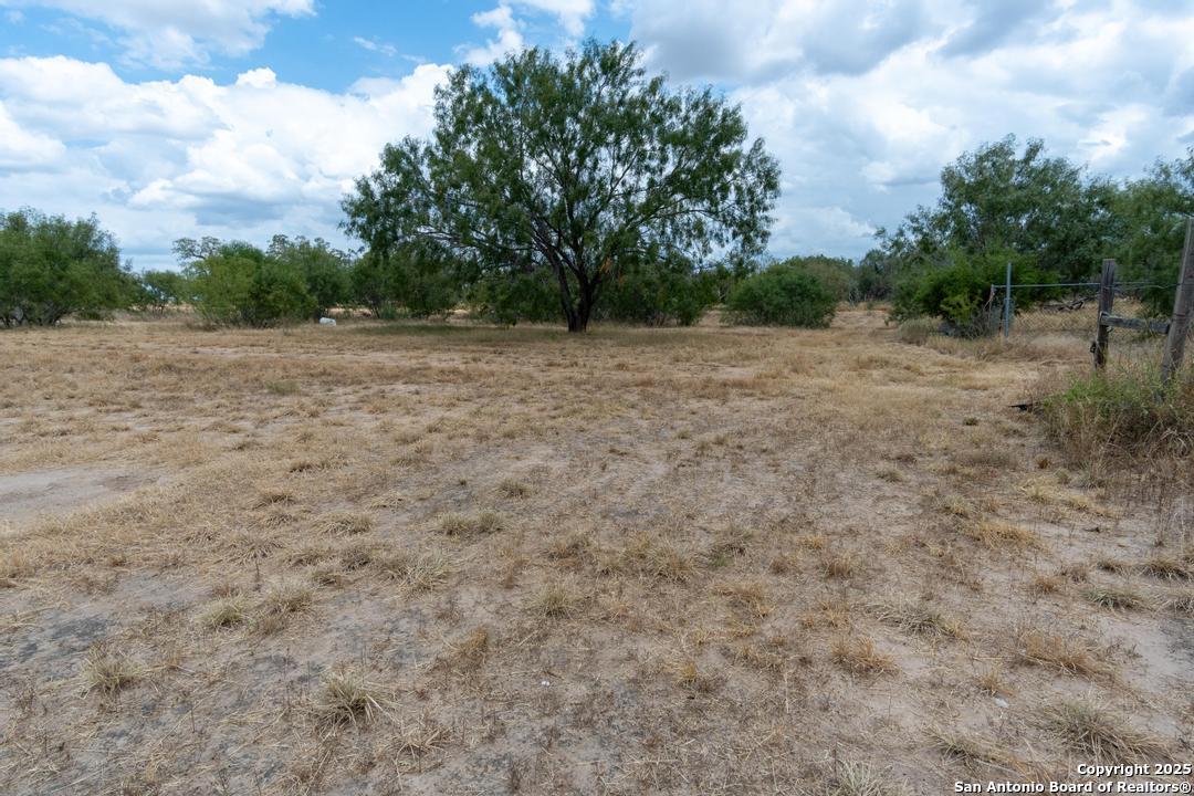 5425 Lone Oak Adkins TX 78101