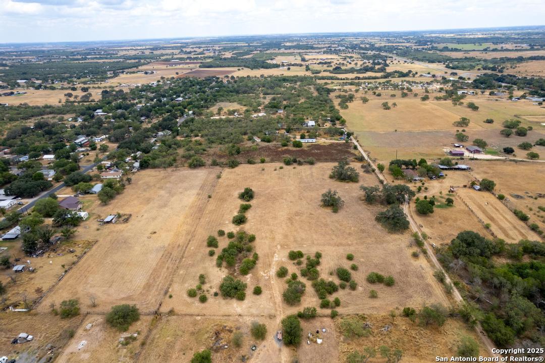 5425 Lone Oak Adkins TX 78101