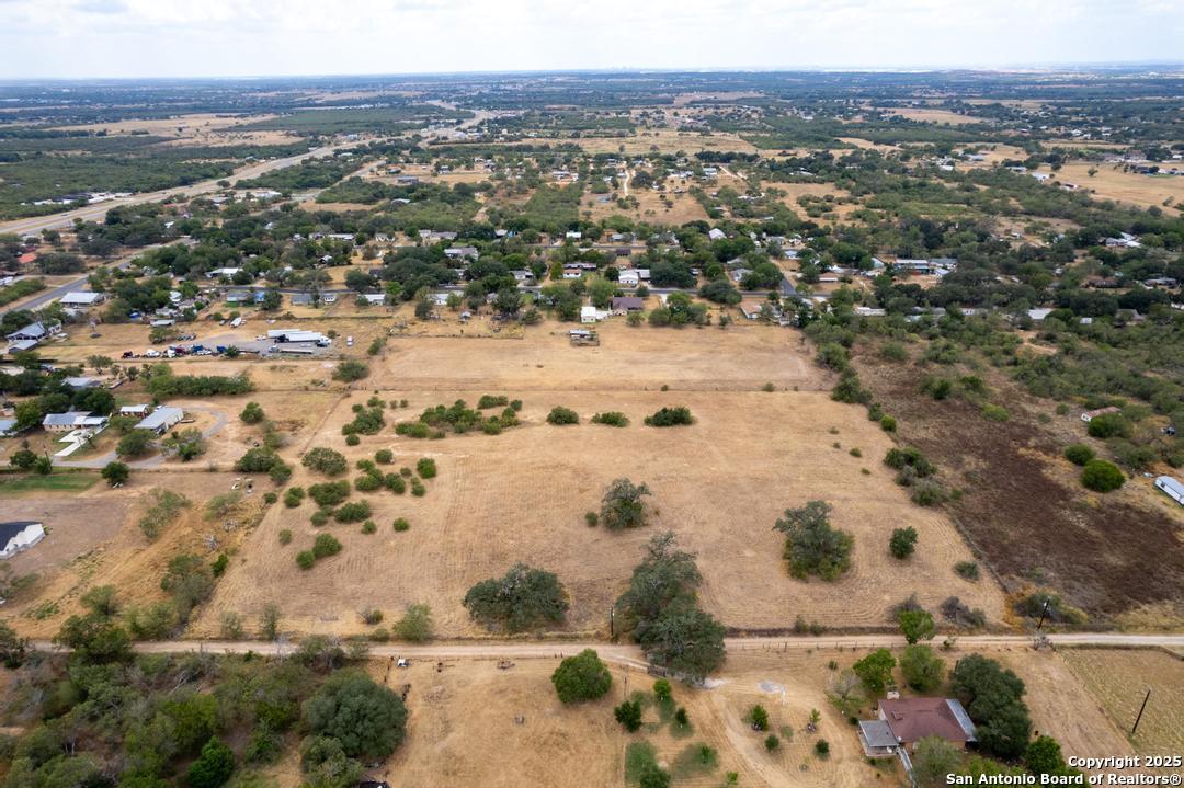 5425 Lone Oak Adkins TX 78101