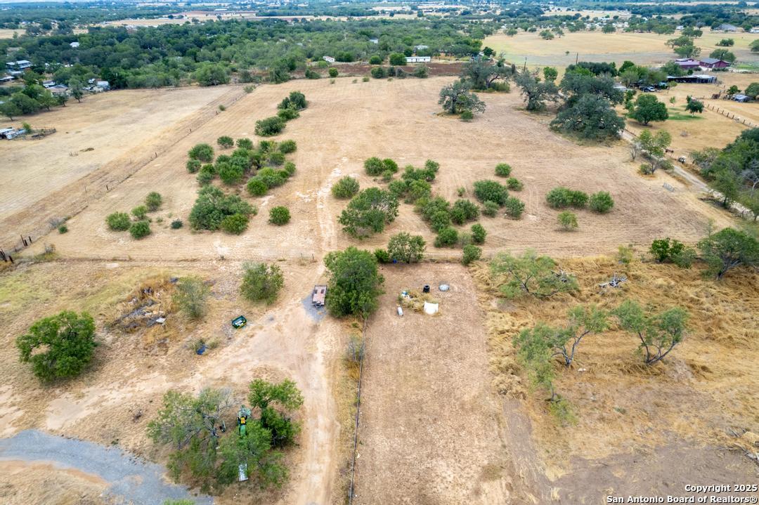 5425 Lone Oak Adkins TX 78101