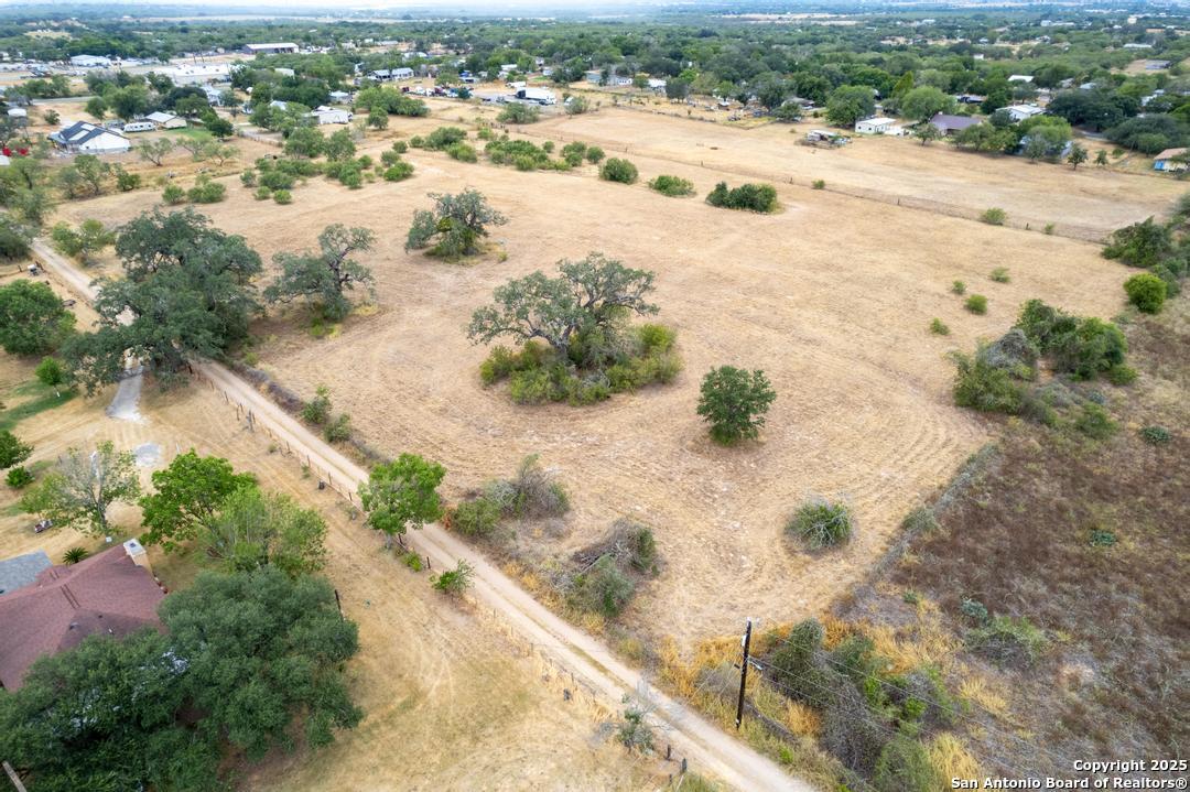 5425 Lone Oak Adkins TX 78101