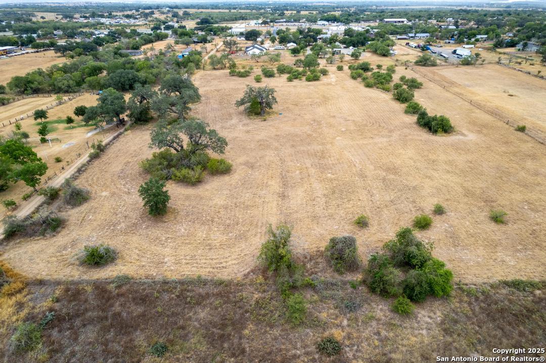 5425 Lone Oak Adkins TX 78101
