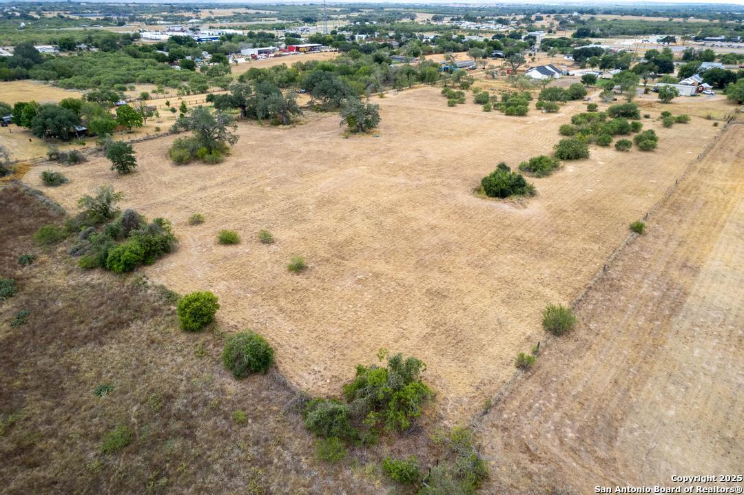 5425 Lone Oak Adkins TX 78101