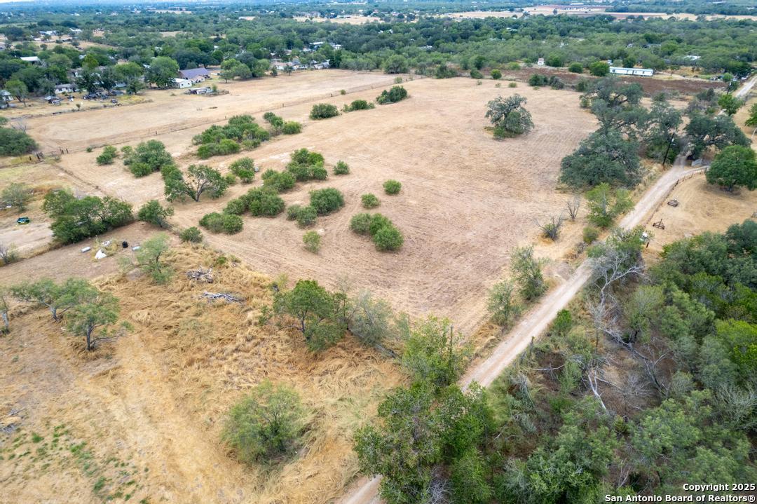 5425 Lone Oak Adkins TX 78101