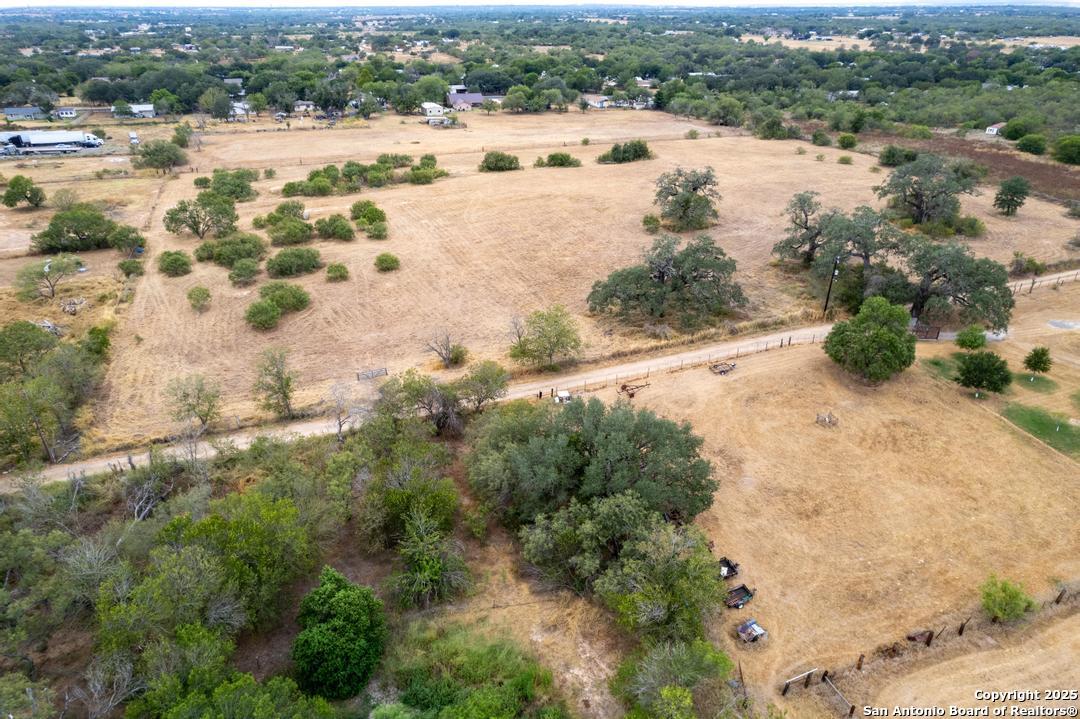 5425 Lone Oak Adkins TX 78101