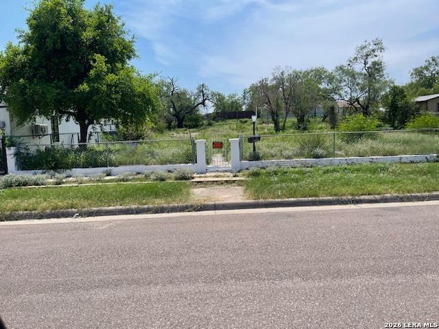 969 Ave D Eagle Pass TX 78852