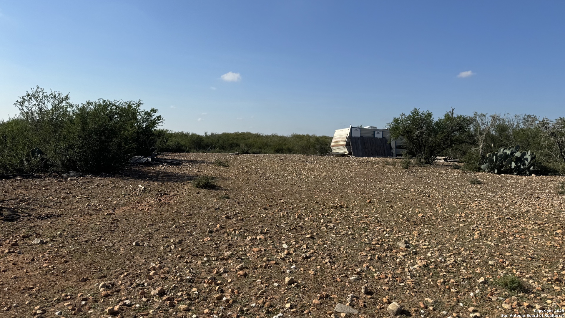 1588 Pr 1688 Four X Road Moore TX 78057