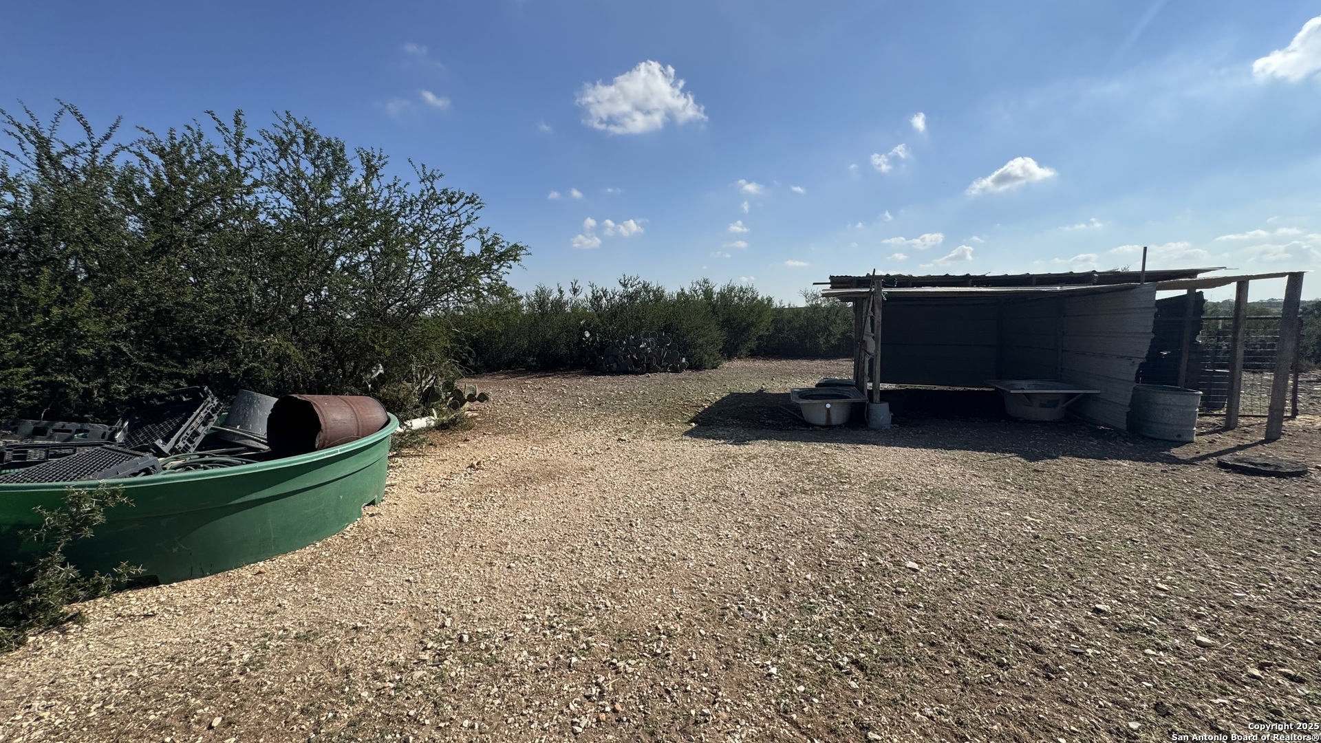 1588 Pr 1688 Four X Road Moore TX 78057