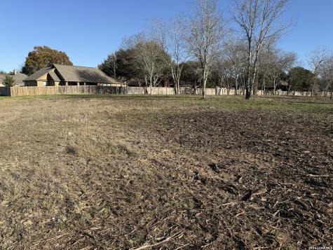 0 Country Club Dr Ss Seguin TX 78155