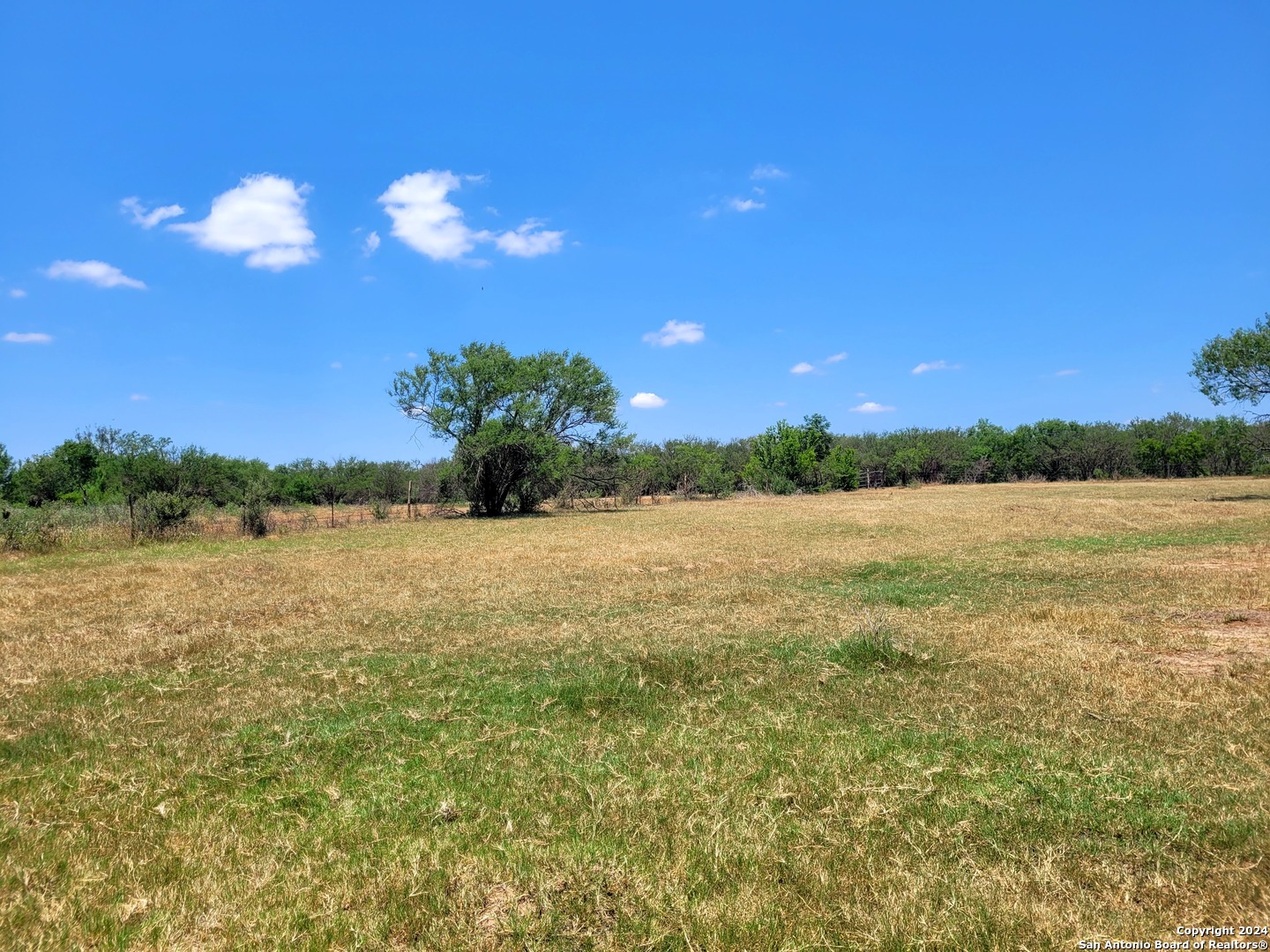 Lot 4 Of 7 Bar R Lane Floresville TX 78114