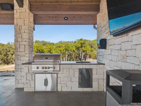 1713 Paradise Parkway Canyon Lake TX 78133