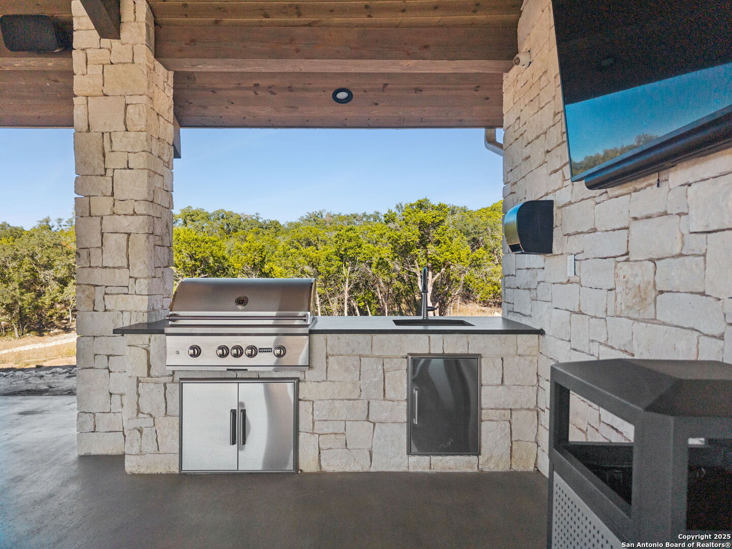 1713 Paradise Parkway Canyon Lake TX 78133