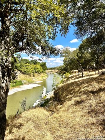 1713 Paradise Parkway Canyon Lake TX 78133