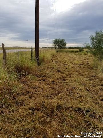 0 Hwy-85 Dilley TX 78017