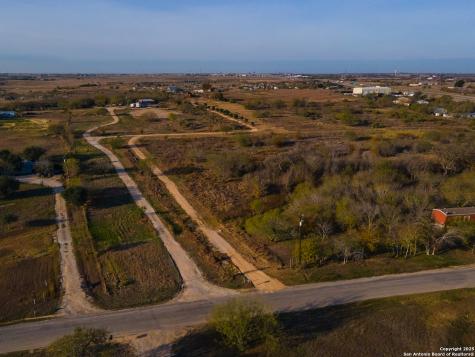 250 Spur Trail Seguin TX 78155